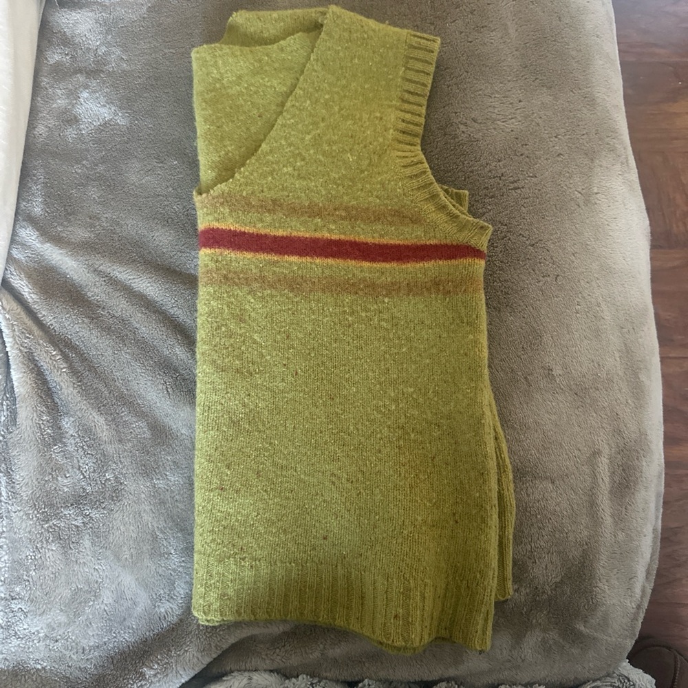 Green and red striped oversized sweater vest - Picture 6 of 6